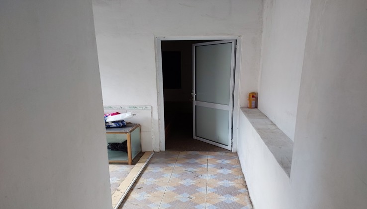 Cho thuê nhà nguyên căn phố Vọng. Diện tích 30m2 - 3 tầng - giá 9 triệu - ở GĐ, nhóm